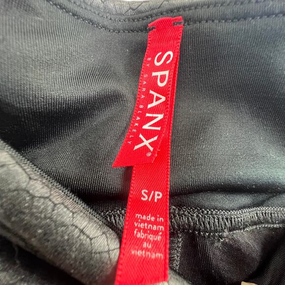 Spanx Snake Skin Faux Leather Legging Black Size S Mid Rise Skinny Leg Stretch - Picture 4 of 11